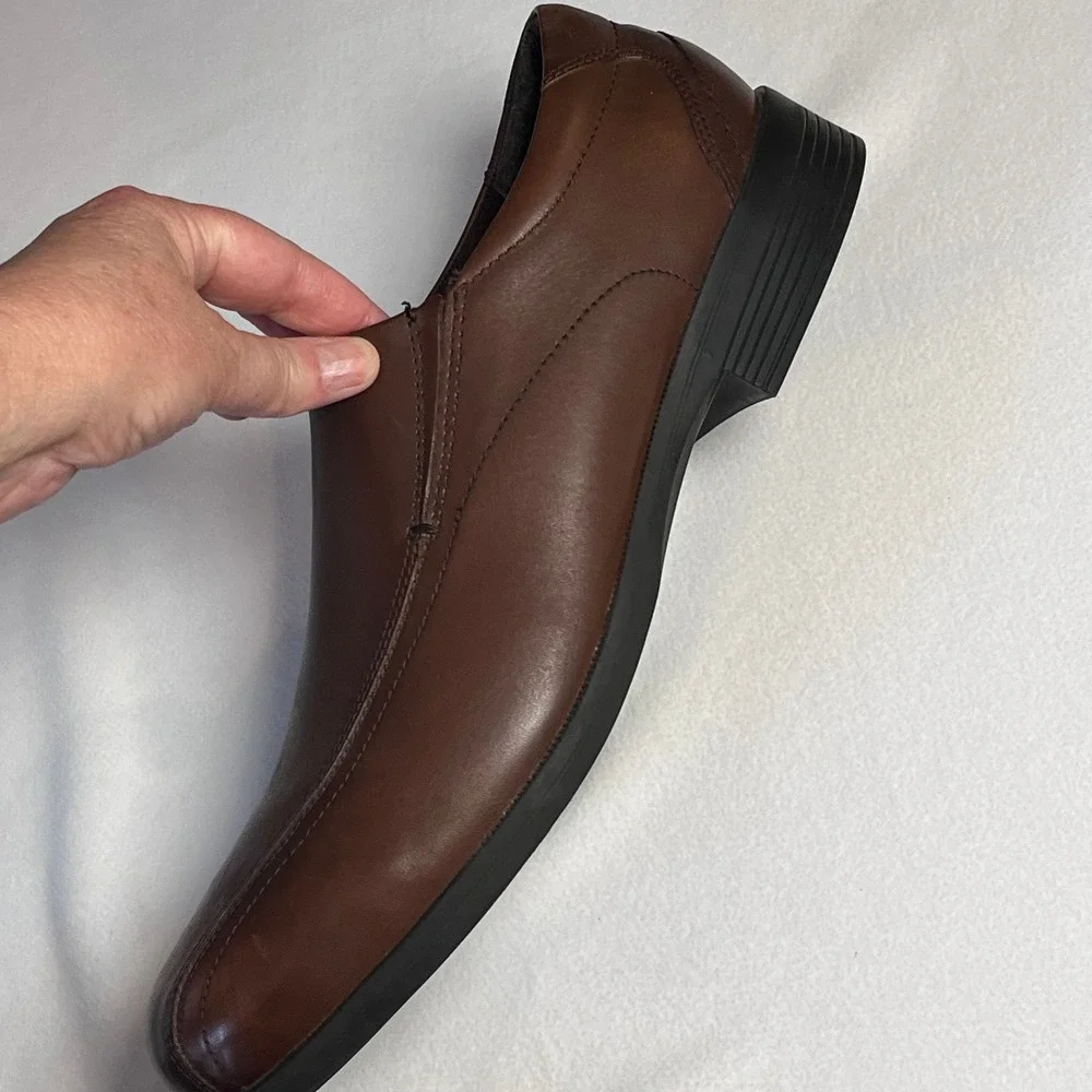 Thom McAn Mens Lanzo Brown Leather Slip On Loafers Dress Shoes 20329 Size 13